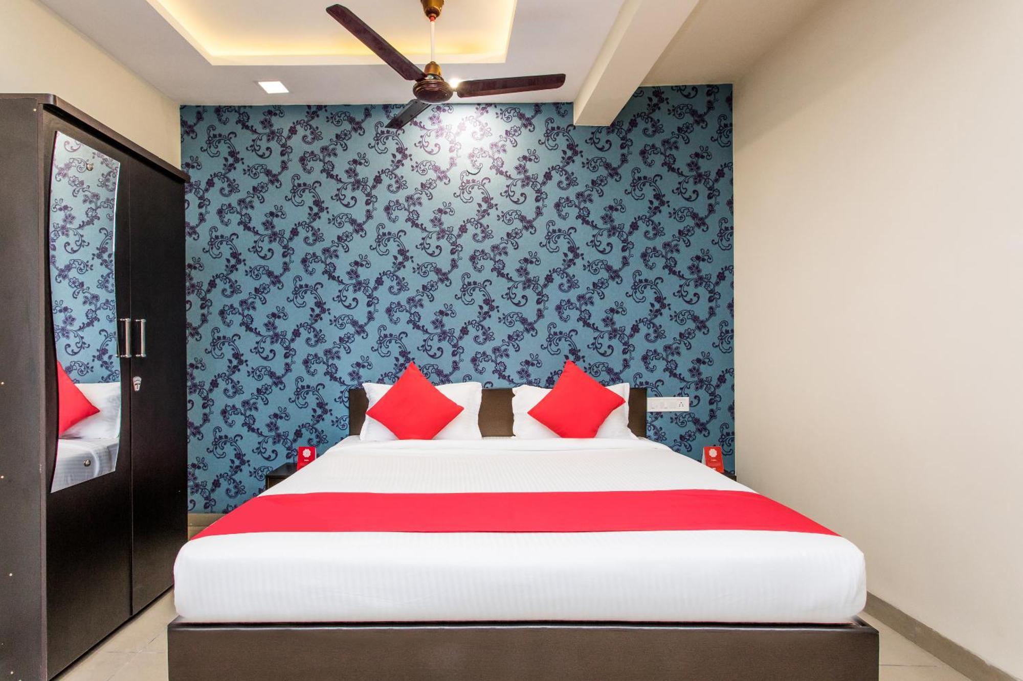 Jmc Hotel Blue Inn Indore Exterior photo
